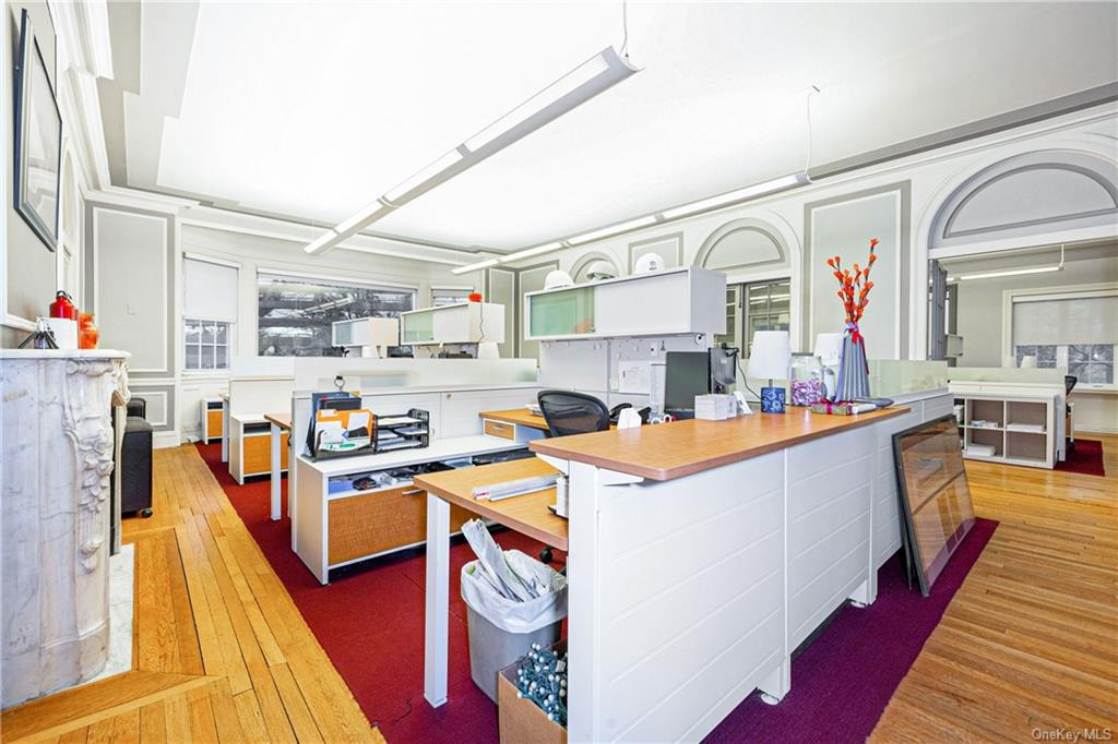 100 White Plains Road