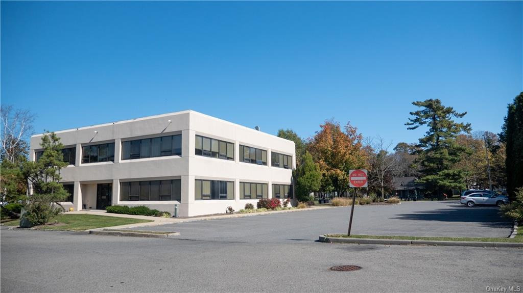 1825 Commerce Street