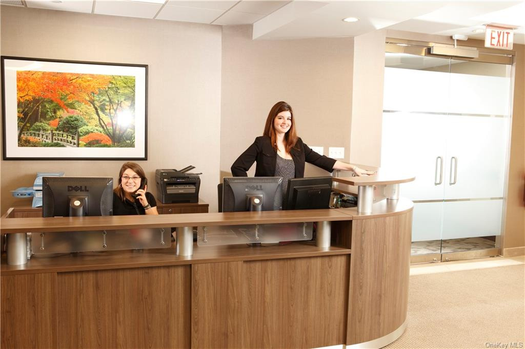 800 Westchester Avenue